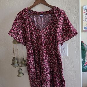 Old Navy Burgundy and Pink Floral Dress With Pockets